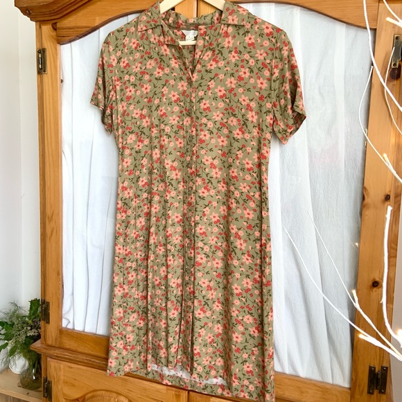 Christopher & Banks Dress size 4, Flower Print. - Picture 6 of 17